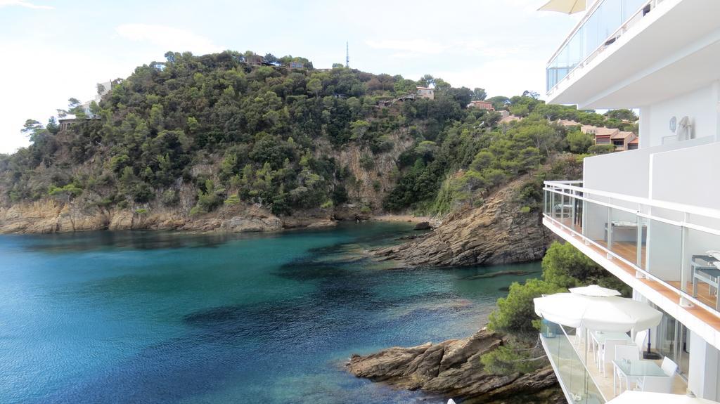 Hotel La Calanque Cavalaire-sur-Mer Bagian luar foto