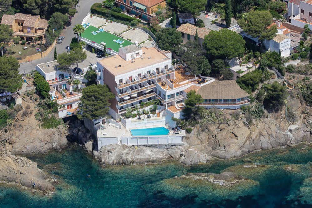 Hotel La Calanque Cavalaire-sur-Mer Bagian luar foto